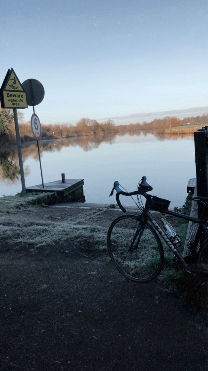 ellapicton's tweet photo. Cold whizz around today to get out of the flat. Finding exercise that doesn’t hurt my head post head injury 3 months ago 🥴 no headache yet 🤞🏼 just brain freeze 🥶 https://t.co/otrPyiSMLe