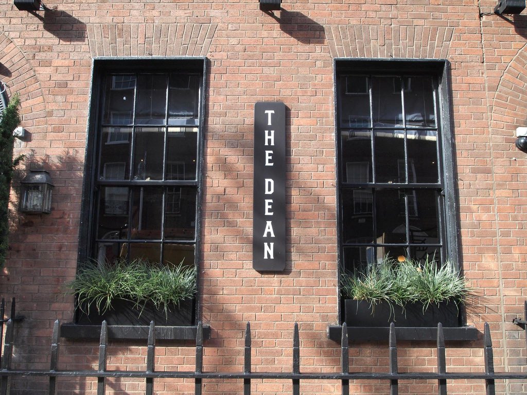 In March 2017  @CalvinSehrt came to visit me in Wales for the first time. We started our trip in Dublin on a sunny spring day.