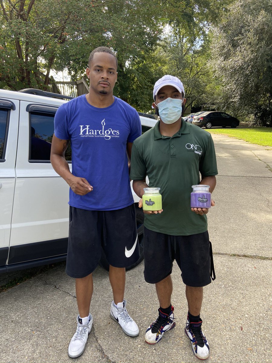 OnTheMoveMC1's tweet photo. Client Love🥺

It still thrills us to this day every time a client smiles at the end of their move. We know moving can be a hassle, but being able to make the process easier and smoother is our superpower. Book your next move with movers who are professional, energetic, &amp; caring. https://t.co/J6f3IFrJCm