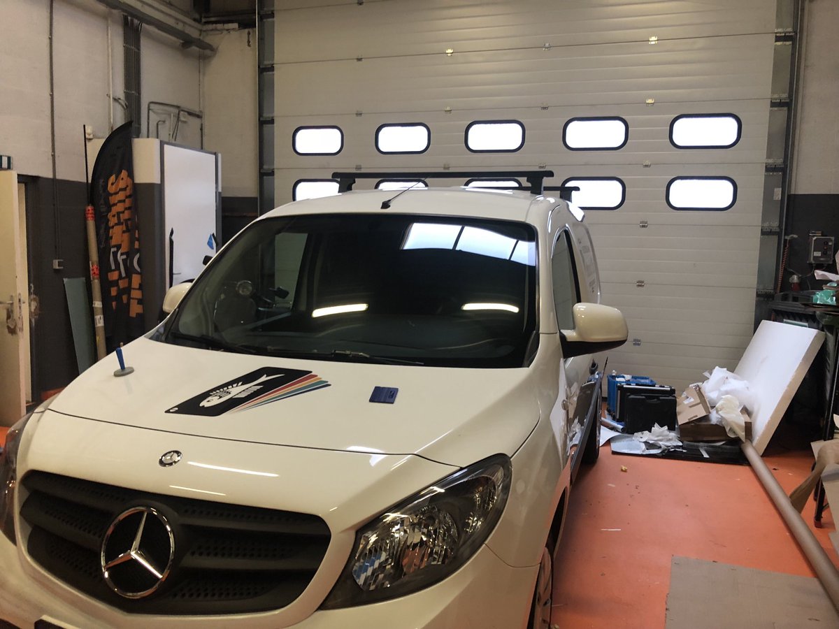 vandeVisch's tweet photo. Laat de zomer maar komen nieuwe bedrijfswagen er bij ! #schilderwerk #onderhoud #vandevisch https://t.co/1V5UVH1PLp