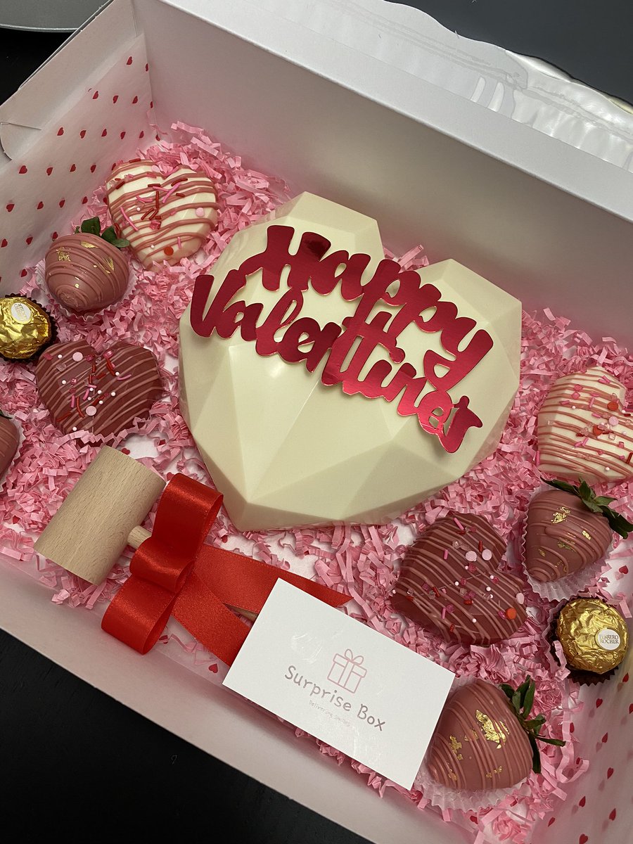 surpriseboxca's tweet photo. Our Deluxe Smash Heart Cake has everything!
Pre-order yours now!
#surpriseboxca
#surpriseboxyyc
#deliveringsmiles
#smashablecake
#surpriseinside
#smashheartcake
#yycnow
#smallbusinessyyc
#valentinesday
#smashableheartyyc
#chocolatecoveredstrawberries
#heartchocolatebombs https://t.co/IGEooc7ARV