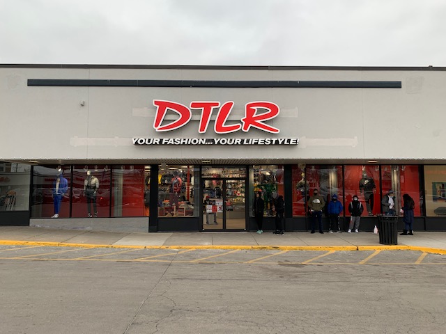 DTLRVILLA's tweet photo. 🚀 🚀 🚀 2021 Is Here &amp; So Are We!!
🔑 🔑 🔑  DTLR - KEDZIE PLAZA has re-opened!

Fully stocked w/ the latest releases, fresh apparel and more.  Stop by and shop with us today!

📍 DTLR - KEDZIE PLAZA
800 N. Kedzie Avenue
Chicago, IL 60651
@mikestreetz

#DTLR
#Chicago
#DisChicago https://t.co/NtH1yvKKAW