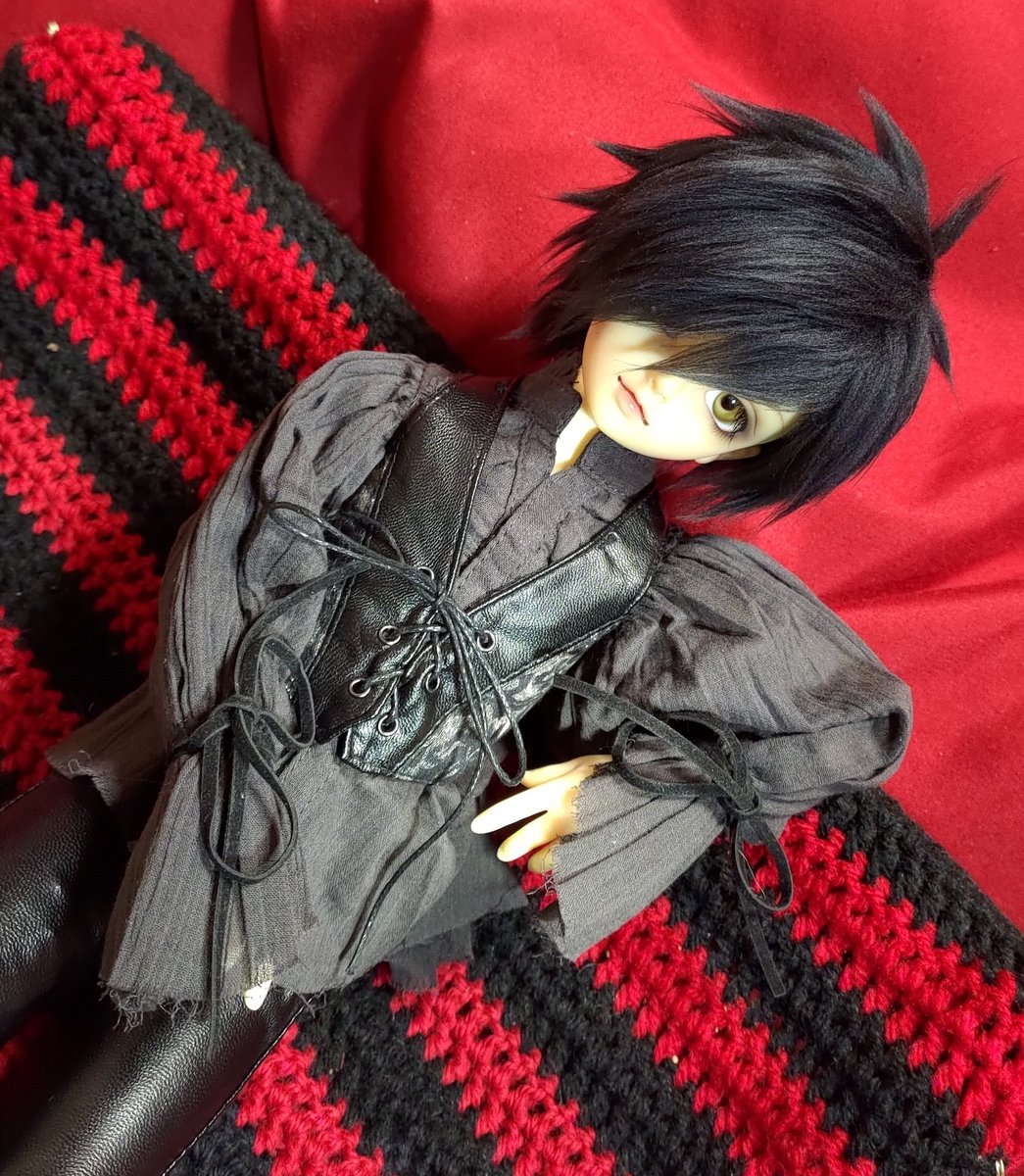 myufake's tweet photo. ハロウィン用に買ってた洋服…入院とか色々あって、だーいぶ遅くなったけどやっと着せてあげれた…(この服着せ辛い(´ω`٥)
しかしウィッグの被せる位置で随分表情が変わるもんだね。
久々光忠といっぱい遊べて楽しかった♥
#うちのこかわいい 
#うちのかっこいい
#うちのこに癒され24時間 
#うちの光忠 https://t.co/YYp29UzwI8