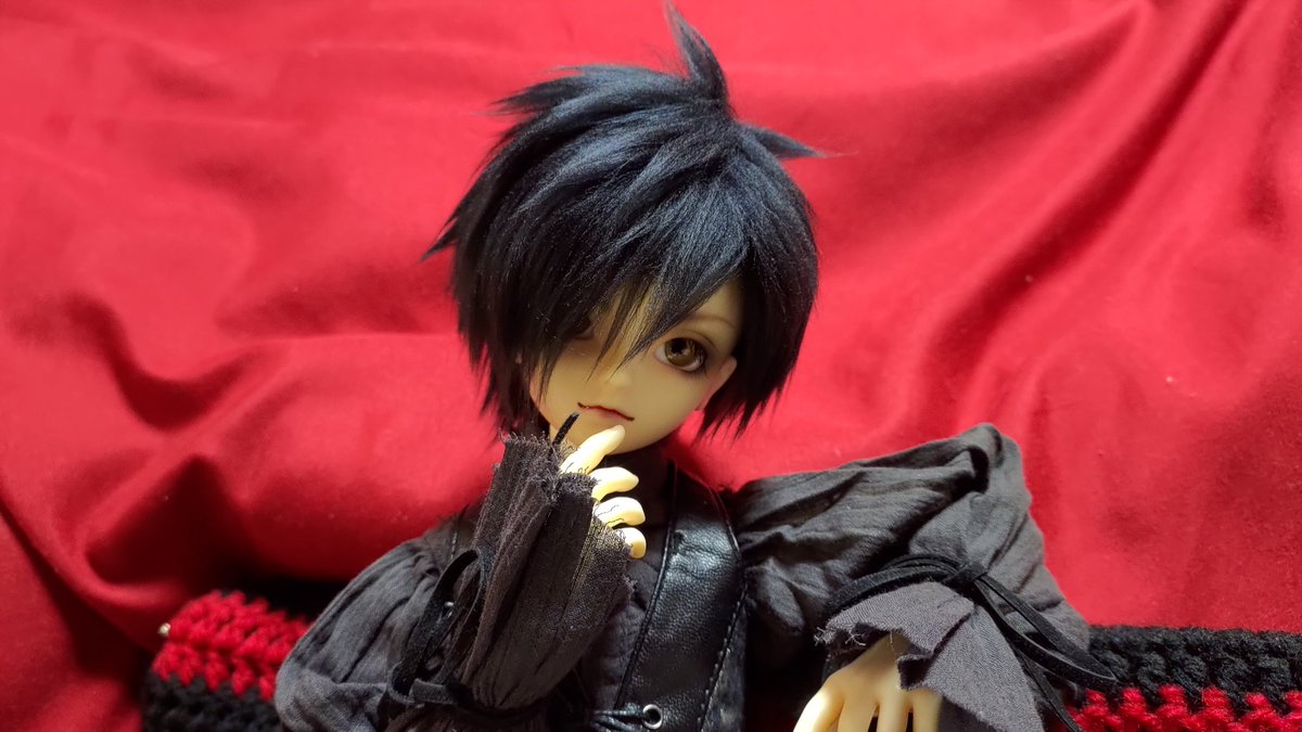 myufake's tweet photo. ハロウィン用に買ってた洋服…入院とか色々あって、だーいぶ遅くなったけどやっと着せてあげれた…(この服着せ辛い(´ω`٥)
しかしウィッグの被せる位置で随分表情が変わるもんだね。
久々光忠といっぱい遊べて楽しかった♥
#うちのこかわいい 
#うちのかっこいい
#うちのこに癒され24時間 
#うちの光忠 https://t.co/YYp29UzwI8