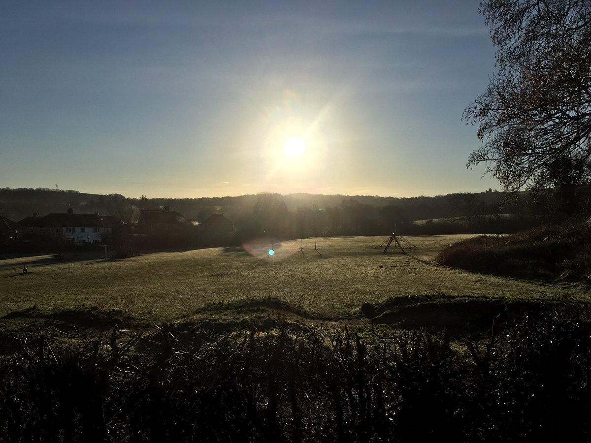 wayne_reid79's tweet photo. Morning glory with the Mrs & Flintos
🐕 🏃🏾♀️🏃🏼♀️
#5kcanter
#batteryfail
#SWfitclub
Set of the run: Many Moods mixtape - https://t.co/HrVcf5MydS 🎶🔥 https://t.co/TkBoFi6iMZ