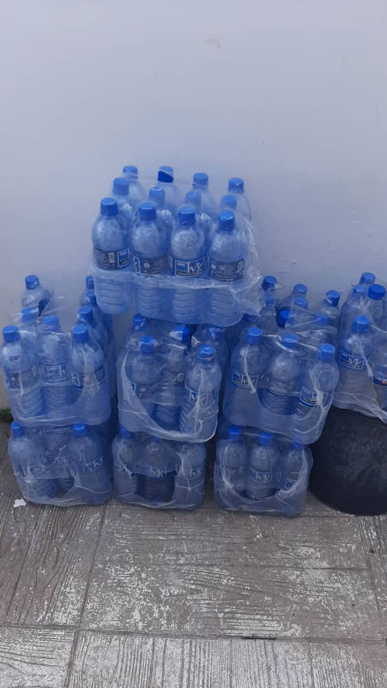 Greenaxisng's tweet photo. Are you resident in #Enugu & need a side hustle?Do you know you could be smiling to the bank & you need no capital to start😁 Just sell us used Cartons, Nylons, Bottles, Paper, Cans, Tins & we give you Cash. We are located at ShopRite Polo Mall. 09024411000
#EkweremaduChasedAgain https://t.co/Kp8EijkDpn