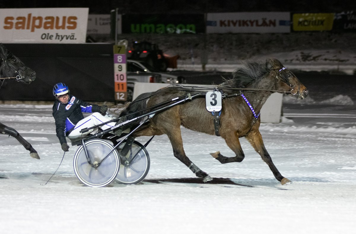 Jokimaanravit's tweet photo. 12. Tilitoimisto Ollikainen lähdön voittaja Jack Vader ja Samuli Innanen #ravit #jokimaaravit #lahti https://t.co/FKQdJux25j