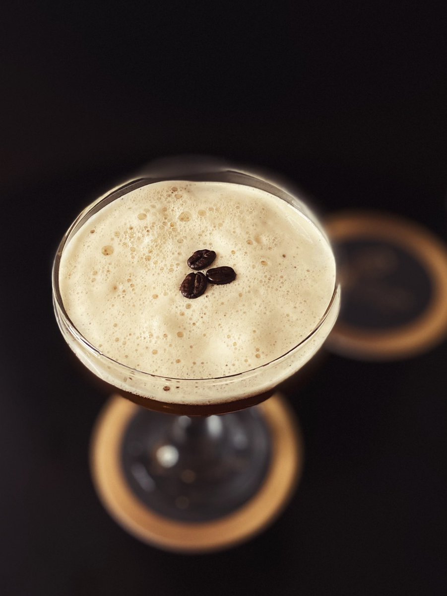 chillingglassuk's tweet photo. Espresso Martini🥃☕️

Full Recipe Here: https://t.co/iF6MBz1xhl https://t.co/DHRqdyQLW9