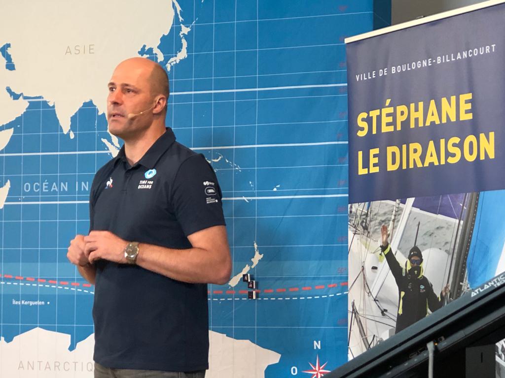 Ville_BoulogneB's tweet photo. ⛵️ En présence de l'aventurier boulonnais Jerome BRISEBOURG, @stephlediraison actuellement à 4 jours du Cap Horn 🌍, nous décrit les conditions extrêmes de froid et d'humidité avec des vents allant jusqu'à 60 noeuds et des vagues de 6 à 8 mètres. 🌊 https://t.co/isGwy5PETQ