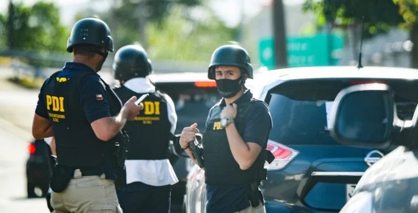 edmundog190's tweet photo. Lecciones aprendidas en Temucuicui: 1)Organizaciones Narco-Terroristas con alto poder de fuego. 2)Conexión absoluta con el tráfico de drogas y de maderas. 3)Organización militar que sobrepasa la capacidad operativa de policías. 4)Ocupación militar en la zona es imprescindible!!! https://t.co/LqWtuG17Wg