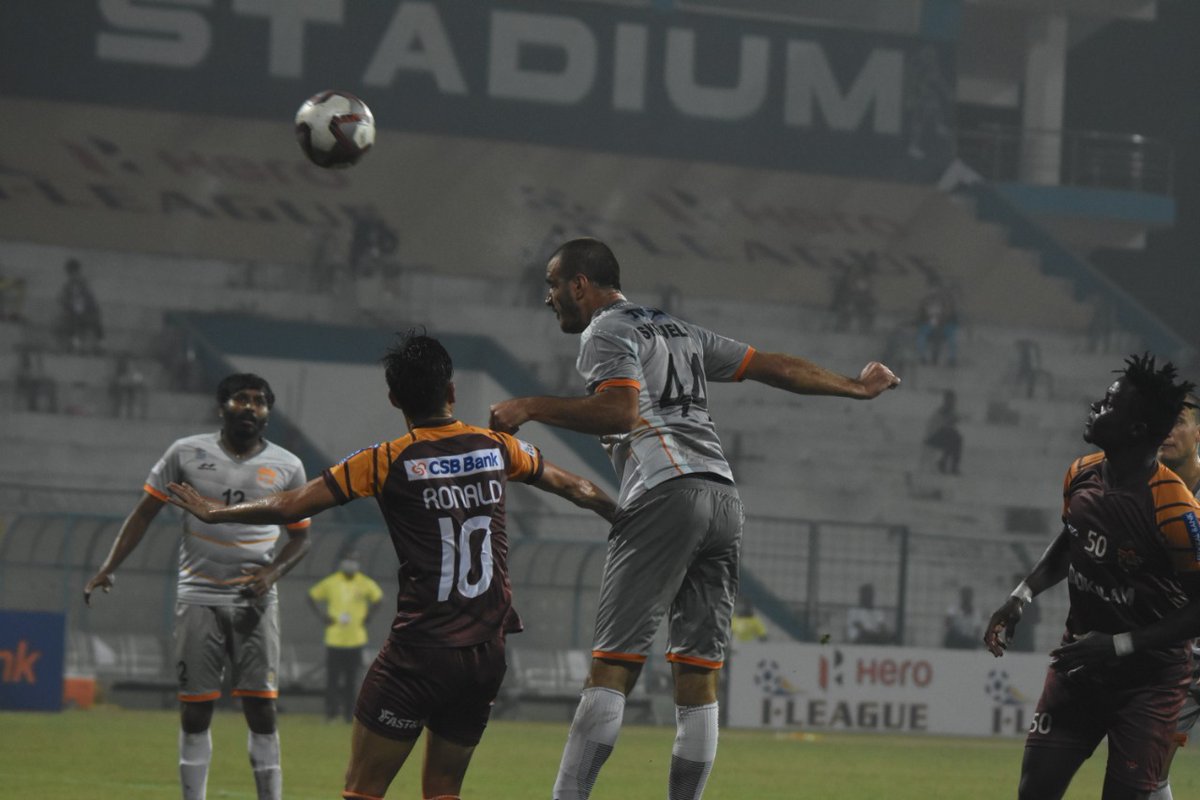IndianFootball's tweet photo. FULL TIME! An excellent victory for @ChennaiCityFC over @GokulamKeralaFC as they come back from behind after conceding an early goal in their opening game of the new season 👏
FT Score: GKFC 1️⃣-2️⃣ CCFC
#IndianFootball ⚽ #HeroILeague 🏆 #LeagueForAll 🤝 #GKFCCCFC ⚔️ https://t.co/4xm0JRC1gX