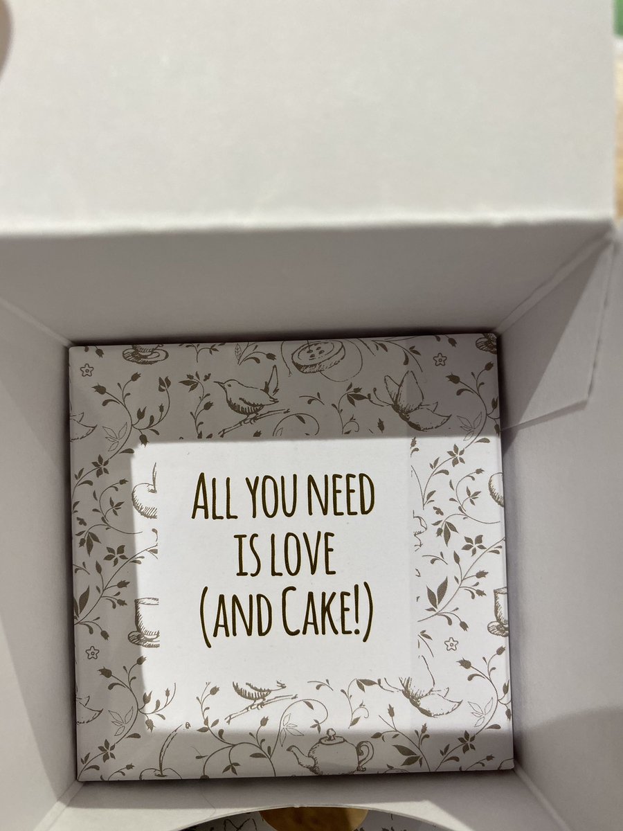 Davies68S's tweet photo. A child at school gifted every member of staff a beautiful @TippleTails cake and a bottle of Prosecco....thank you so much Ella! It’s brightened my day 🤩💗🤩 xxx #loveinacake #thankful #loveis https://t.co/ABppdW071Y