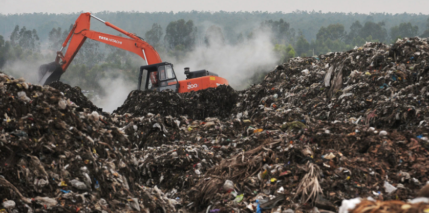 ArticlesofStyle's tweet photo. THE TRUE COST OF FAST FASHION
Please read the article:
https://t.co/NRTlMewlRo
#FastFashion #Sustainability #Injustice #ClimateChange #SustainableFashion #ArticlesofStyle https://t.co/DwkuUPrC1K