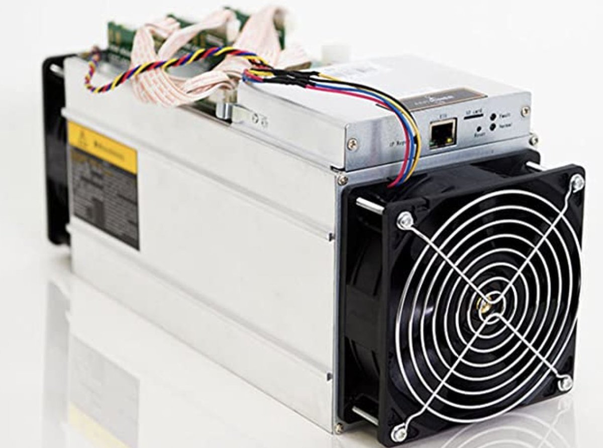 1/ The Bitmain Antminer S9 (13.5T, 1400W, 2% pool fee, base firmware, adj. block reward of 7.17 BTC including TX fees) has a breakeven energy rate of ~11.2c. It is currently minting 0.00308 BTC per month (~$125 USD).(Difficulty increased 10.8% today)