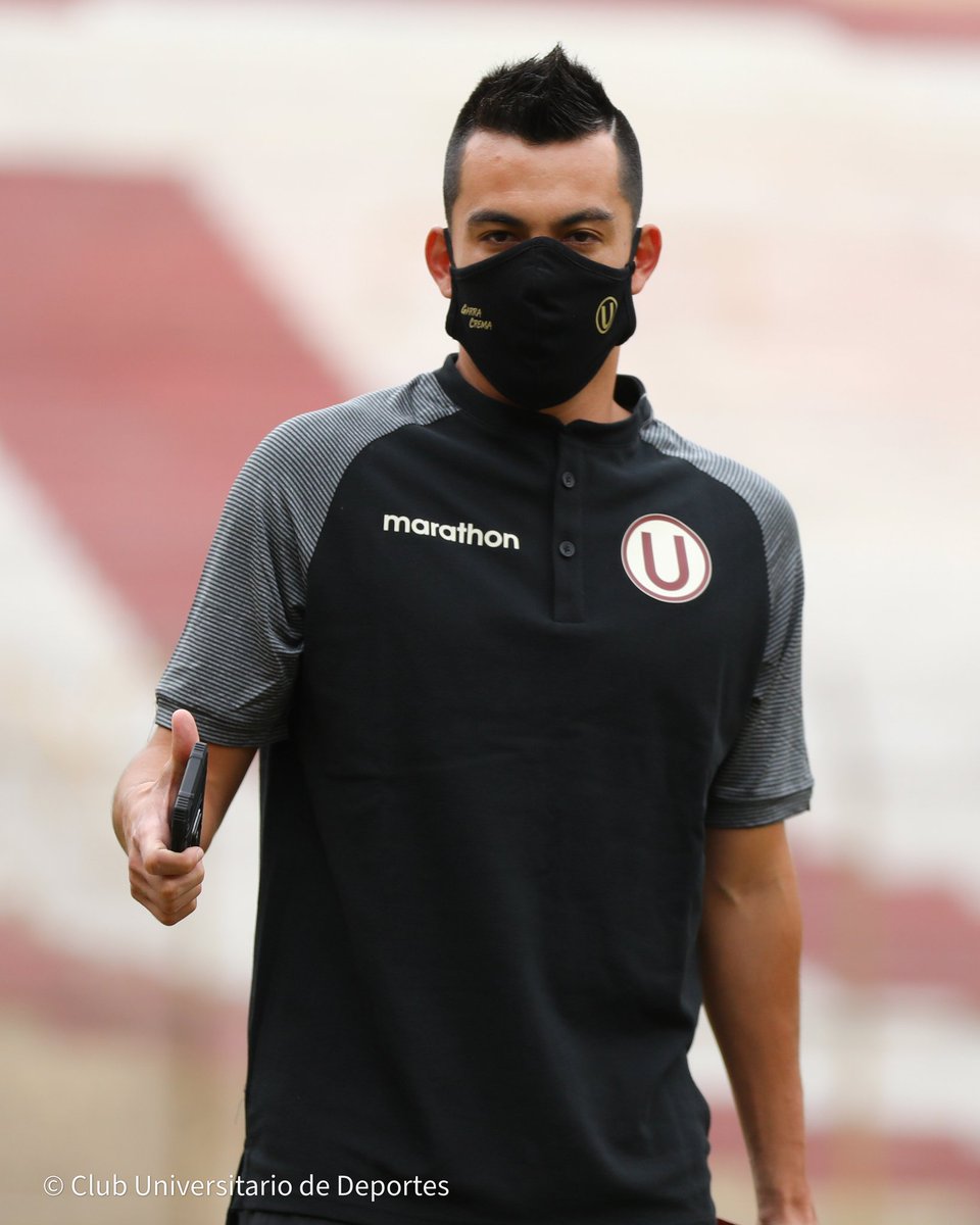 Universitario's tweet photo. 📸 Los jugadores del primer equipo van llegando al Estadio @MonumentalU_ para pasar las respectivas pruebas moleculares para el descarte del COVID–19 y los exámenes médicos correspondientes como parte del protocolo de la FPF para el inicio de la pretemporada 2021. 🔬🩺💉 https://t.co/7ZgWD4P4Q0