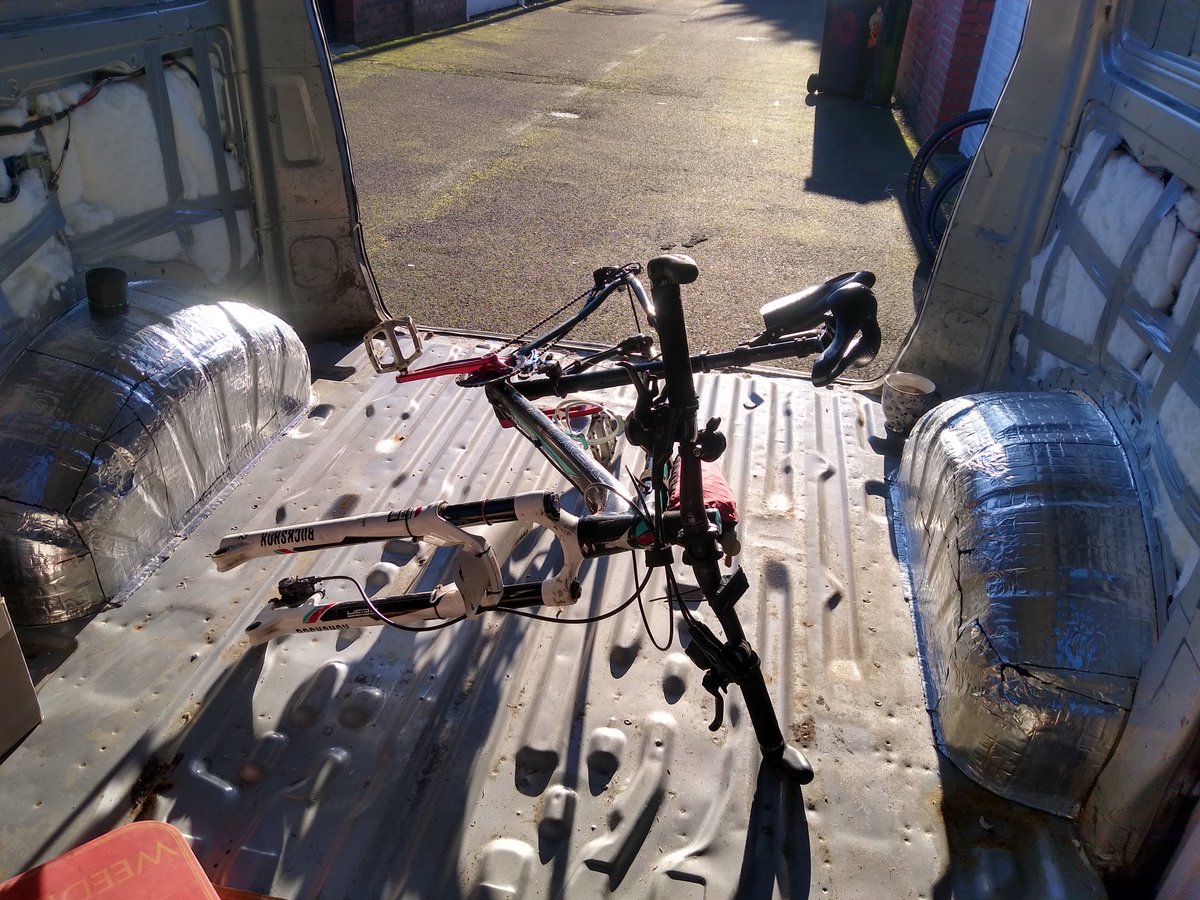 geekgirl_jt's tweet photo. Doing some measurements today to start planning the van layout - exciting! #vanBuild #vanFun #vanLife https://t.co/GbIW2lnDob