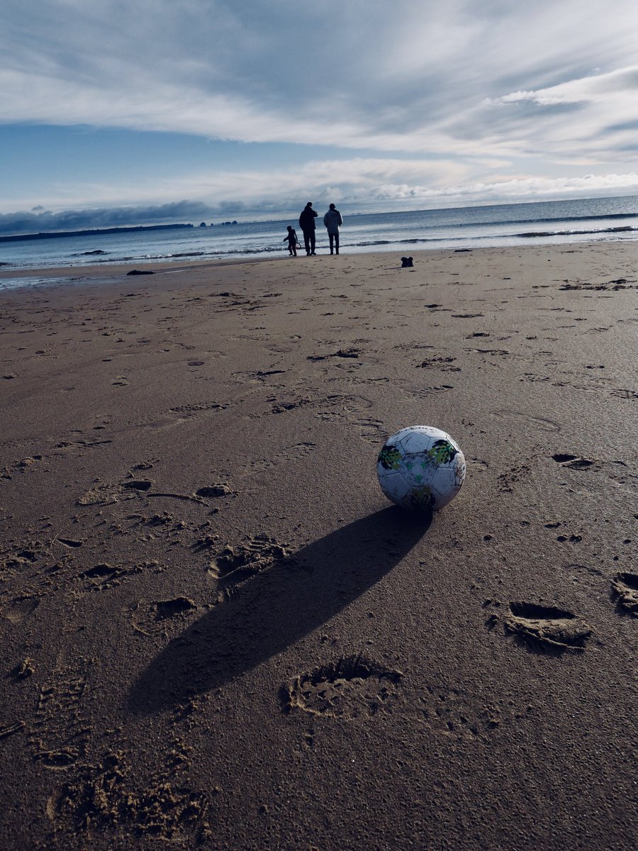Benlefalher's tweet photo. Comme une envie de respirer 😎  #bretagne #respire #breathe #beachlife #borddemer #bzh #Finistere https://t.co/bVeB2iWJs6
