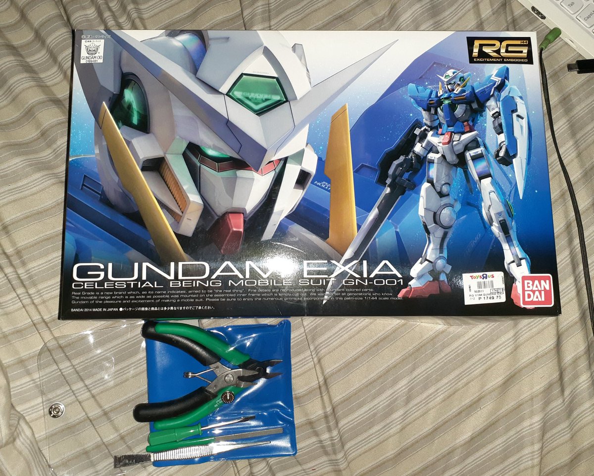 FrancescoAsis's tweet photo. So I bought my first Bandai RG Model Kit. And it's one of my favorite gundam's I've ever seen in a series.

#gunpla 
#gundam 
#BANDAI 
#gunplaph https://t.co/eYFDQWzMYR