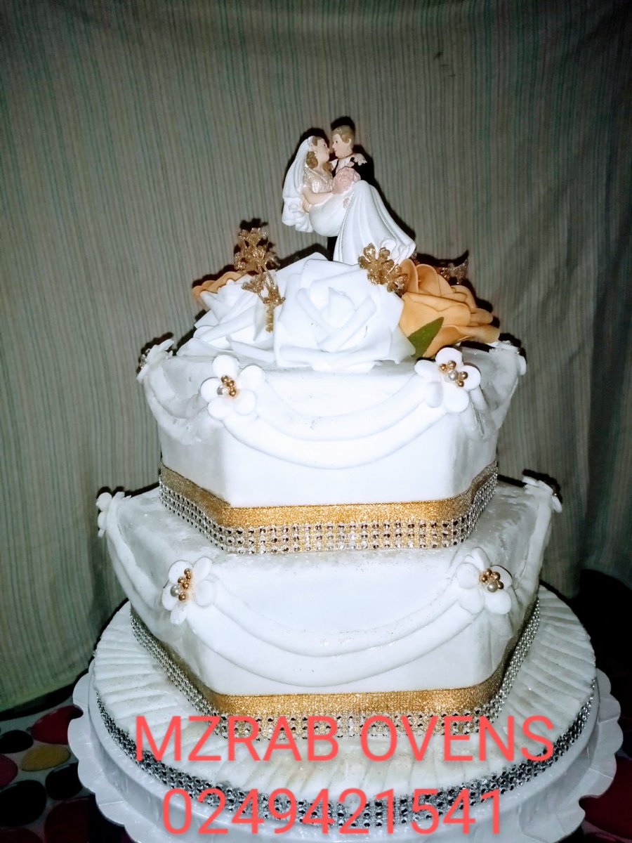 mrrycs's tweet photo. Contact MZRAB OVENS ON 0249421541 now for your cakes and more https://t.co/uxeTNb2UmK