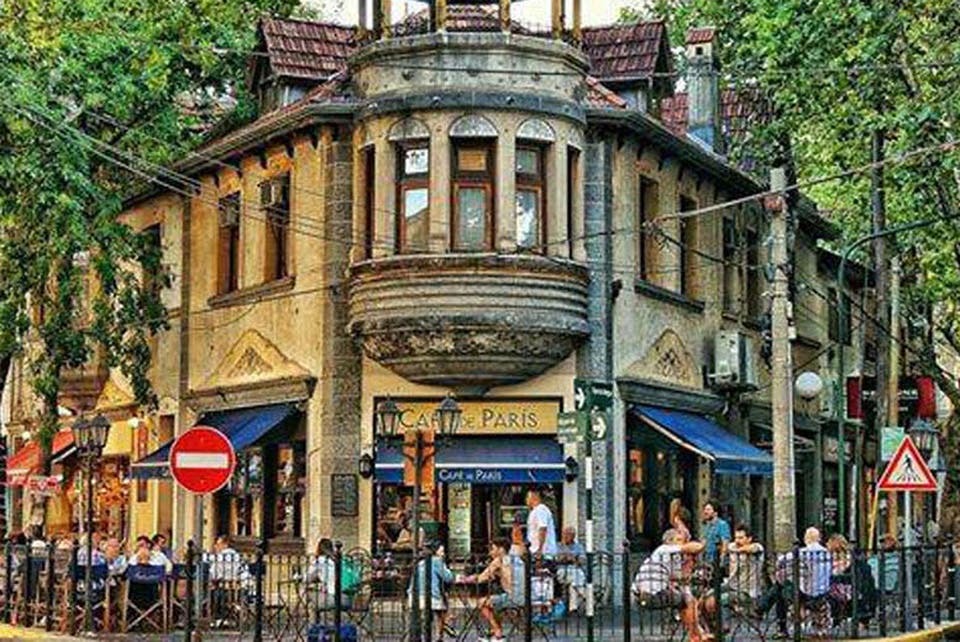 Y reabrió el Café de Paris en el bajo de  <a href="/VicenteLopezVL/">Barrio de Vicente López</a> .