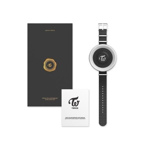 MAPLEKPOPSHOPPH's tweet photo. #MAPLEPH || TWICE Light Band Kit
๐2100PHP + LSF
๐payment 10% jan 14,2021
90% March 23, 2021
๐100% OFFICIAL
๐w/ special freebies from us
Order form: https://t.co/EmBplAvuoq https://t.co/f3W4vOEW5t