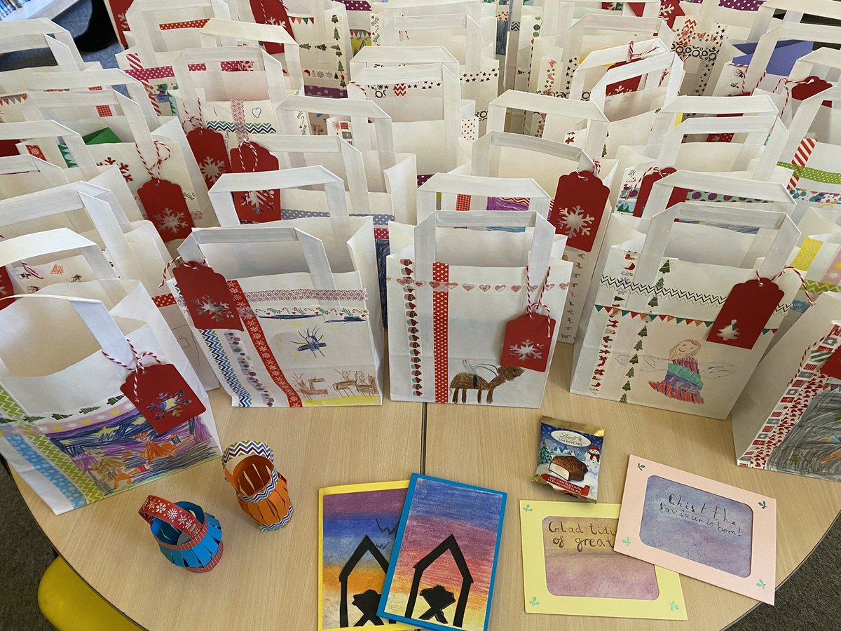 StPetersJunior's tweet photo. Lovely feedback from our #SchoolsInCommunities project @WholeEducation. “What a wonderful surprise to be given a Christmas goodie bag with such lovely handmade gifts. I was so thrilled and very touched by your kindness – a huge thank you”. Contributions were made by every child. https://t.co/uwKcF2KIDO