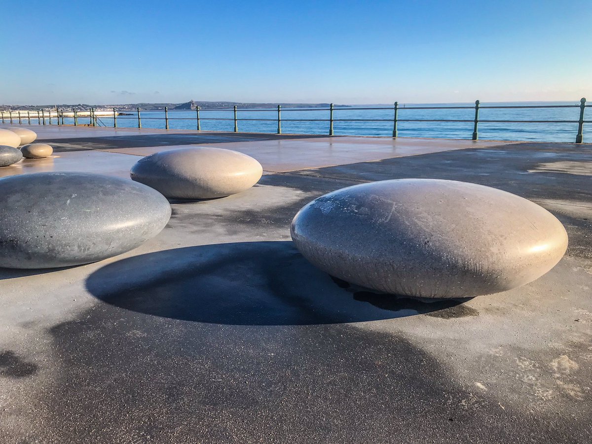 BlueWaters_H0L's tweet photo. Pebbles on the prom #penzance https://t.co/oSQcdXym9t