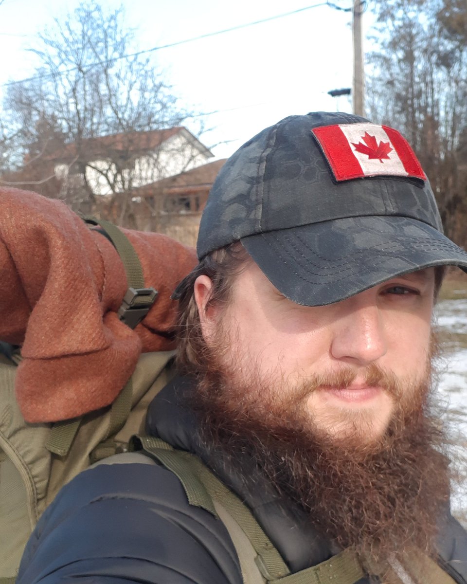 MichelSeguin2's tweet photo. Getting some miles in today to train. 10km hike around my neighborhood with pack.

#hiking #backpackingadventures  #Backpacking #winterbackpacking #Wintercamping #thruhike https://t.co/wAbrOQEI8d