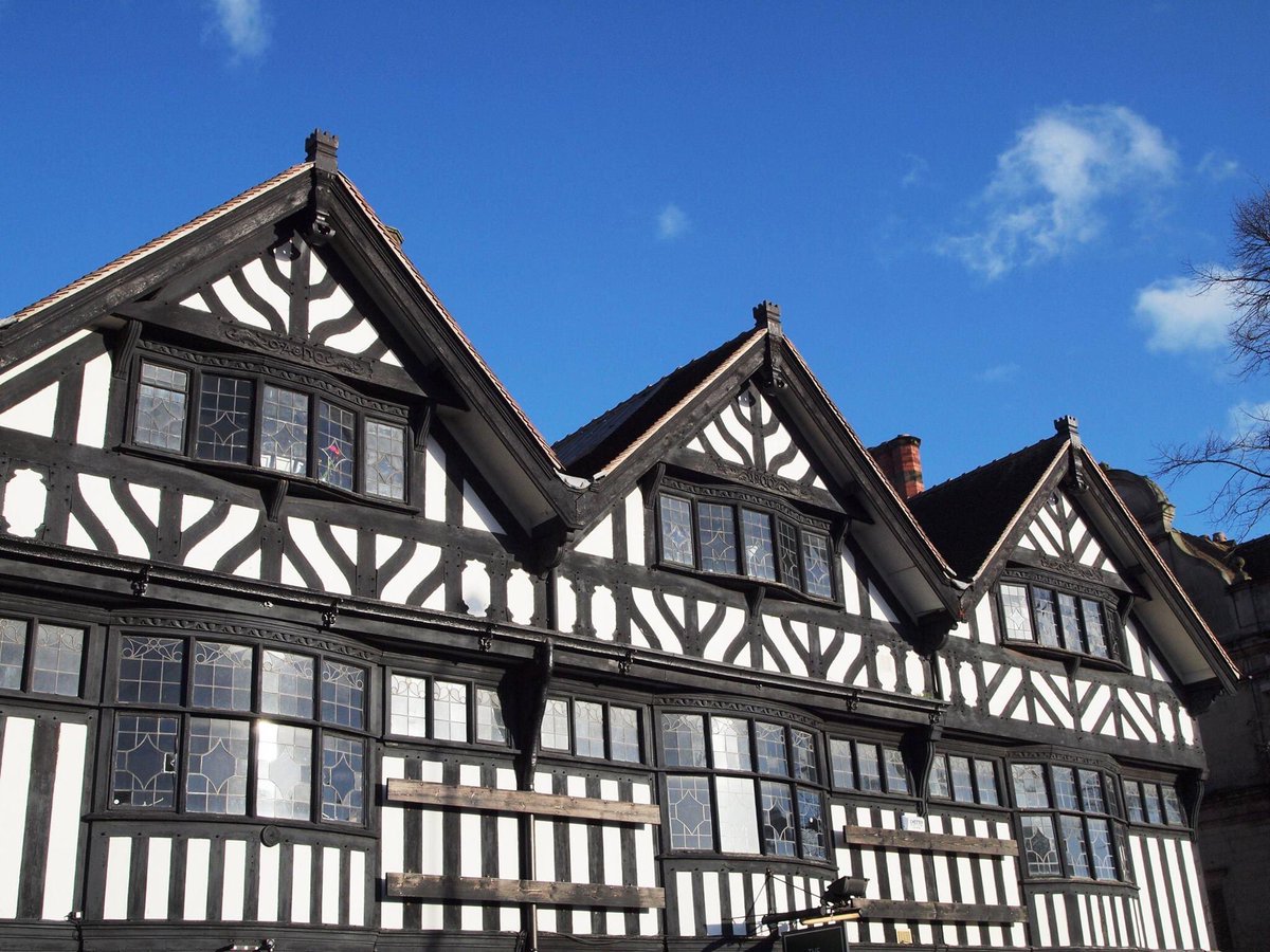 One day we went to Chester. We toured the cathedral, walked the city walls and visited the Roman amphitheatre. Calvin tried his first ever Nando's and it was a huge hit.