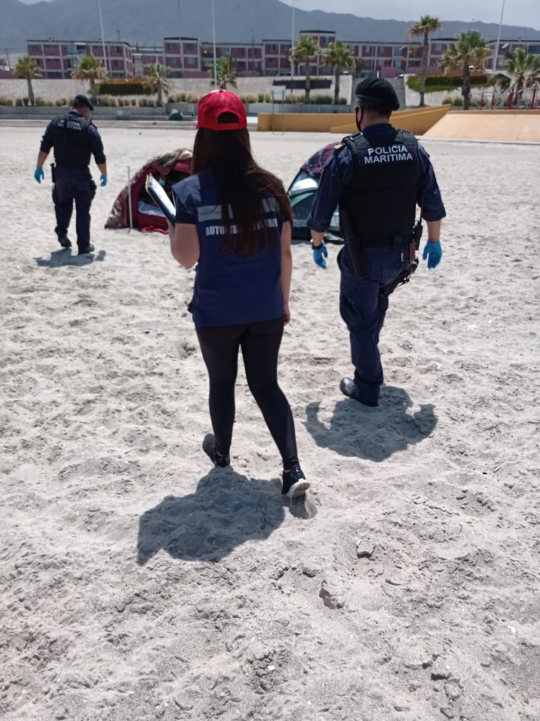 SeremiSalud2's tweet photo. ➡️ No olvides que #Antofagasta está en Paso 2, lo que significa que fines de semana y feriados entra en cuarentena. Esta mañana nuestros fiscalizadores cursaron 6 sumarios por incumplir el confinamiento obligatorio #Covid_19 #CuidemonosEntreTodos @GOREAntofagasta https://t.co/6nvCa58d18