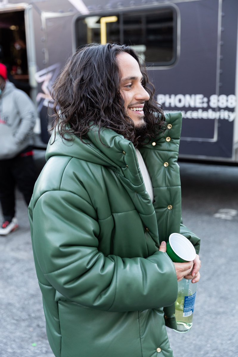 russdiemon's tweet photo. white wine for the win https://t.co/swXtPttOq8