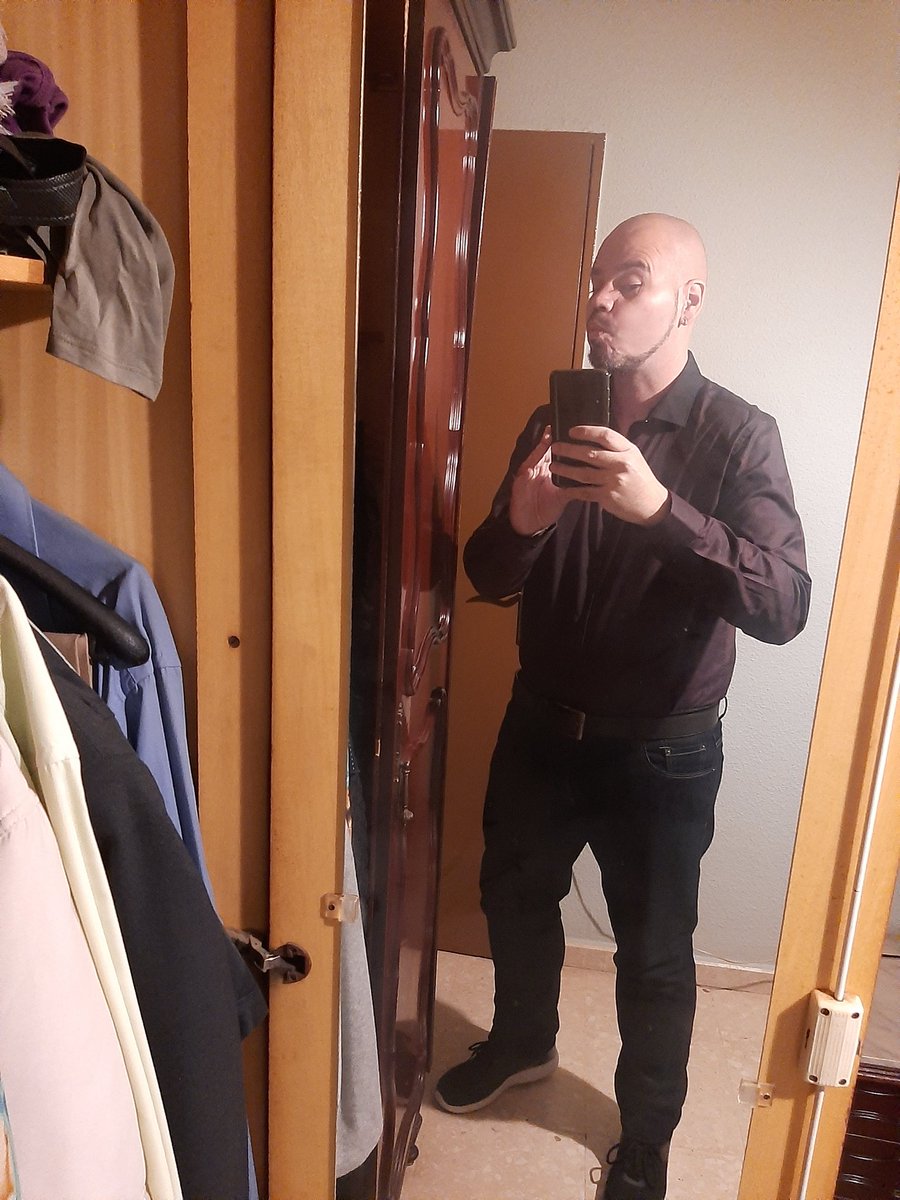 Elio301277's tweet photo. Guapo para ver a mi amor ❤️ #amor #angel #beso #kiss #sisepuede #teamo #tieneslallavedemicorazon #nevering #sueños #luchar #novalellorar #yanolloromas #valiente #fuerte #fuerza #arriba #Animo #LaVida #Córdoba #Andalucía #España #LaCarlota https://t.co/J5lL1xXVS8