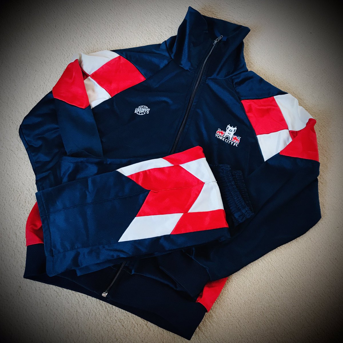 This is class. The best thing is I only grew to 5ft 6” and, at 140lbs, I can still fit in it!