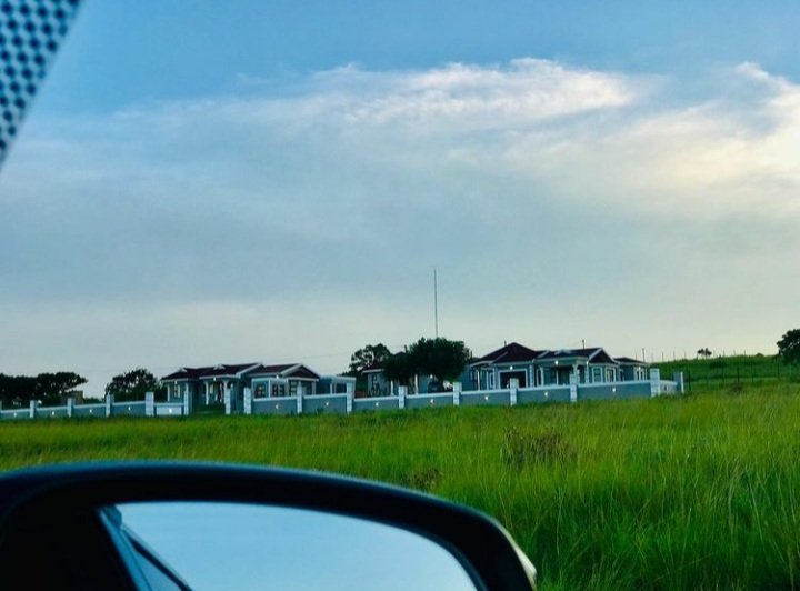 Umuzi la Kuphosa kwenyathi phansi eMdletsheni