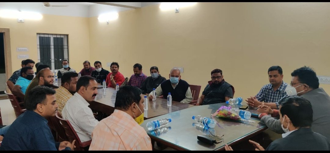 OASME_Odisha's tweet image. Mr. P.K Gupta Director @msmedicuttack visited OASME today. He discussed about the latest issues faced by MSEs in Odisha. He also reviewed the status of #EngineeringCluster promoted by OASME. He offered his full support to promote #MSMEs in Odisha.

@MsmeDepartment 
@minmsme