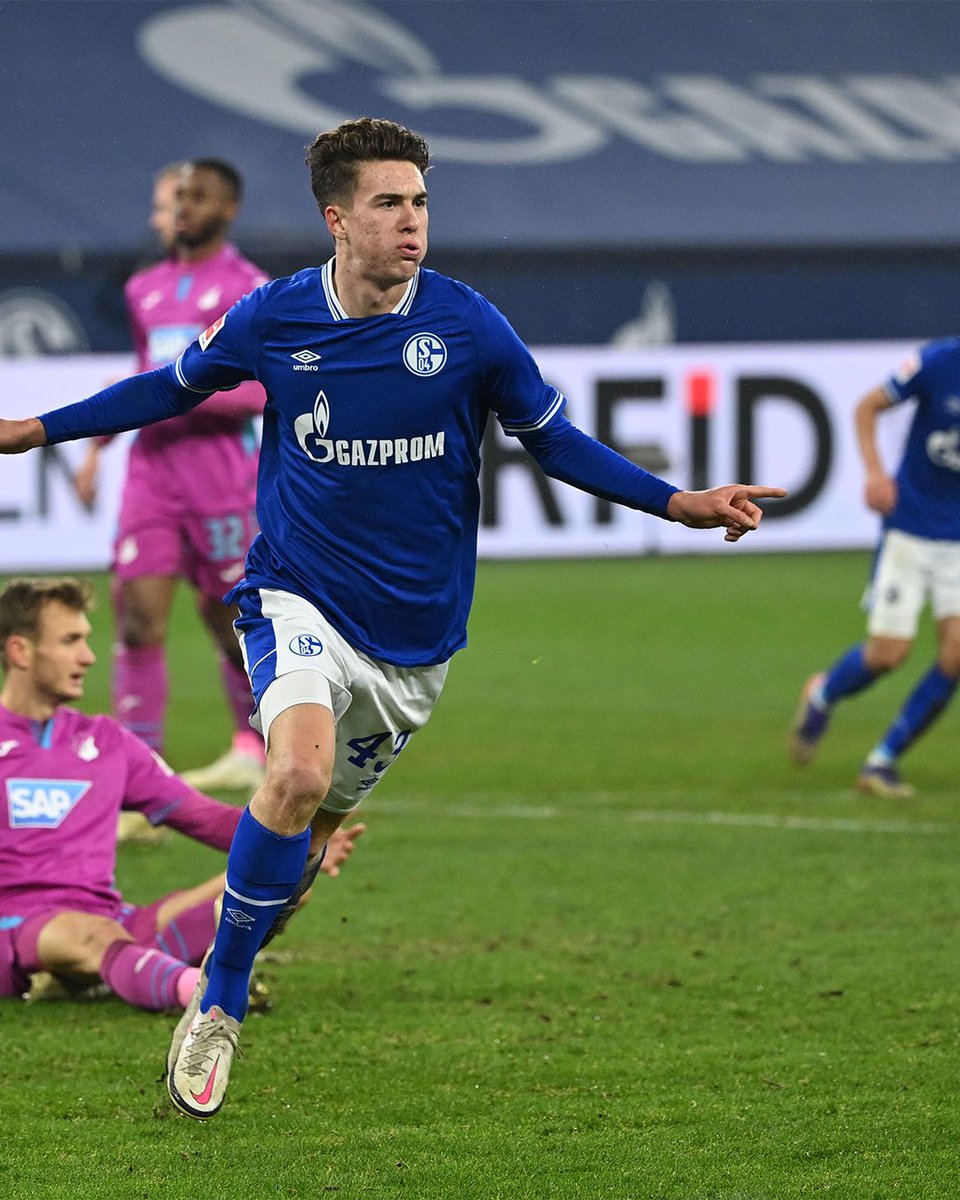 CBSSportsGolazo's tweet photo. The first American to score a hat-trick in the Bundesliga is @MatthewHoppe9 💫 https://t.co/8OycStsma3
