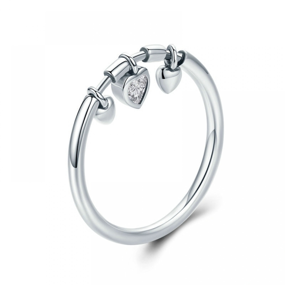 beob_ma's tweet photo. Women's Silver Ring with Glittery Heart Pendants #sparkle #jewelry https://t.co/JaCiqz1OFJ https://t.co/K8ZffX0wwp