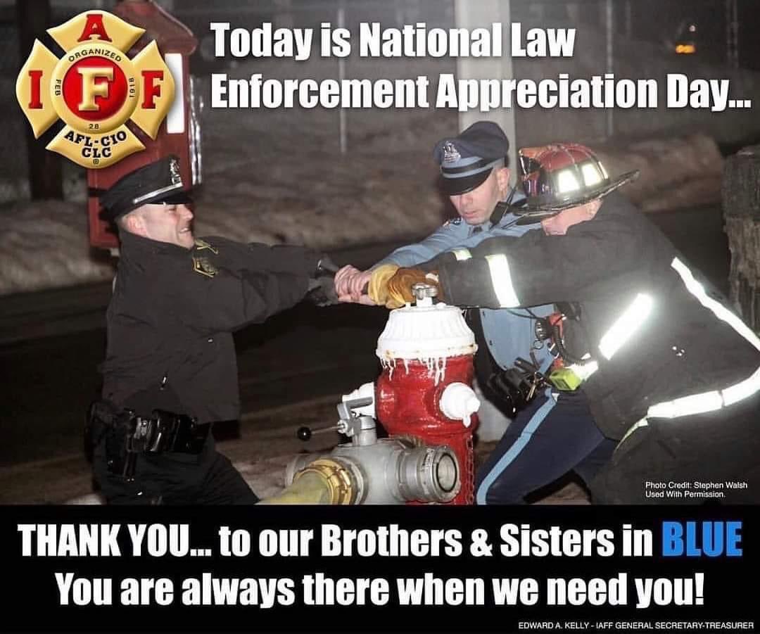 MDwyer_65's tweet photo. Today is #nationallawenforcementappreciationday Thank you to our Brothers & Sisters in blue for all you do! #ThinBlueLine #RedHonoringBlue #Firefighters #police #PoliceOfficers https://t.co/tJ1Y8bNs34