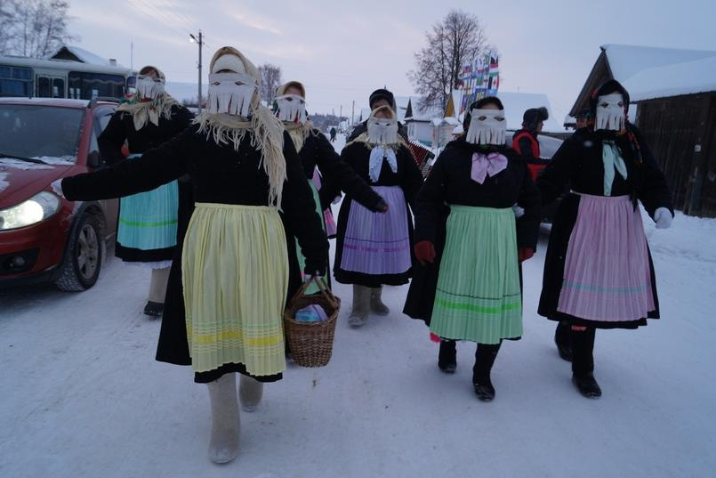 Although it's hard to get enoug of these creepy faces. :)