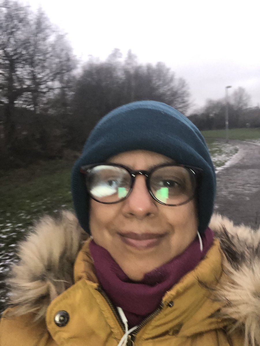 amyjeetley's tweet photo. 57 minute walk - active minutes according to Fitbit.
Still some ice in places.
Remembered inhaler & scarf.
#noremotelearning #nomakeup π
Note to self : next time donβt take scarf that smells funny! I had it covering my nose & mouth.
Shouldβve just used a mask π https://t.co/PoFDcaG5wb
