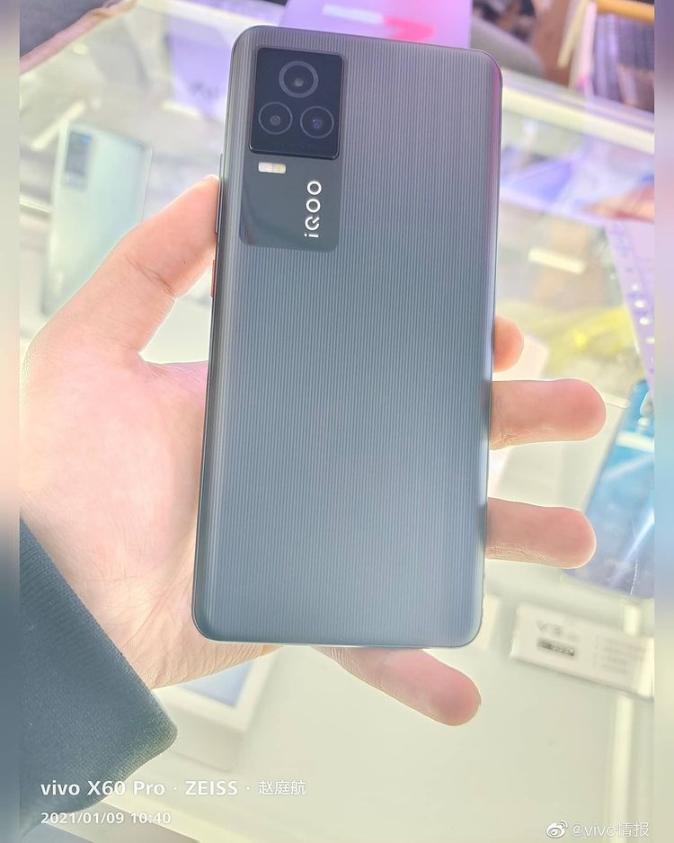 isupersonu's tweet photo. iQOO7 5G Live Images have been Leaked 🔥
.
.
#iQOO5series #iQOO3series #iQOO75G #iQOO7 #iQOO7Pro #ViVOIndia #iQOOZ1 #iQOO7Pro5G #iQOO7Series #iQOO7Series5G #VivoiQOO7 https://t.co/4eouku1p6G