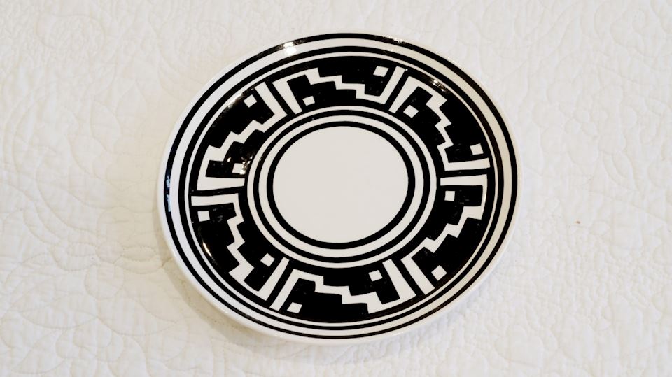 Original 1980's JW (Jim Winkler) 8 Hand Made Plates 
Available here: estatesales.net/marketplace/it…

#JimWinkler #NewMexico #plates #NativeAmerican