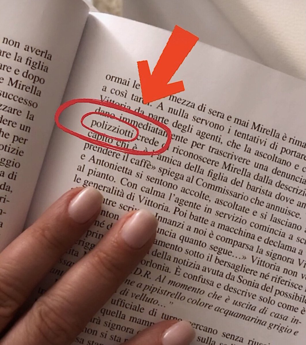 stella_viola_'s tweet photo. @MValentini1966 stavo leggendo piacevolmente il Suo libro su Mirella Gregori, quando... https://t.co/ASDBrpjr4m