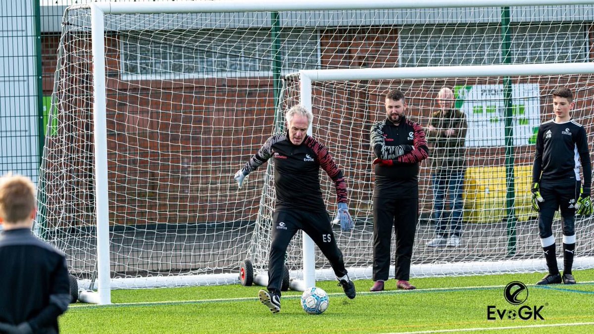 After the latest guidelines we are delighted to announce we will be offering FREE training tips and advice during lockdown 🧤 🧤 

If you are interested please message us via our social media channels and we will add you into the messenger group. 

#EvolveWithEvolution #GKUnion