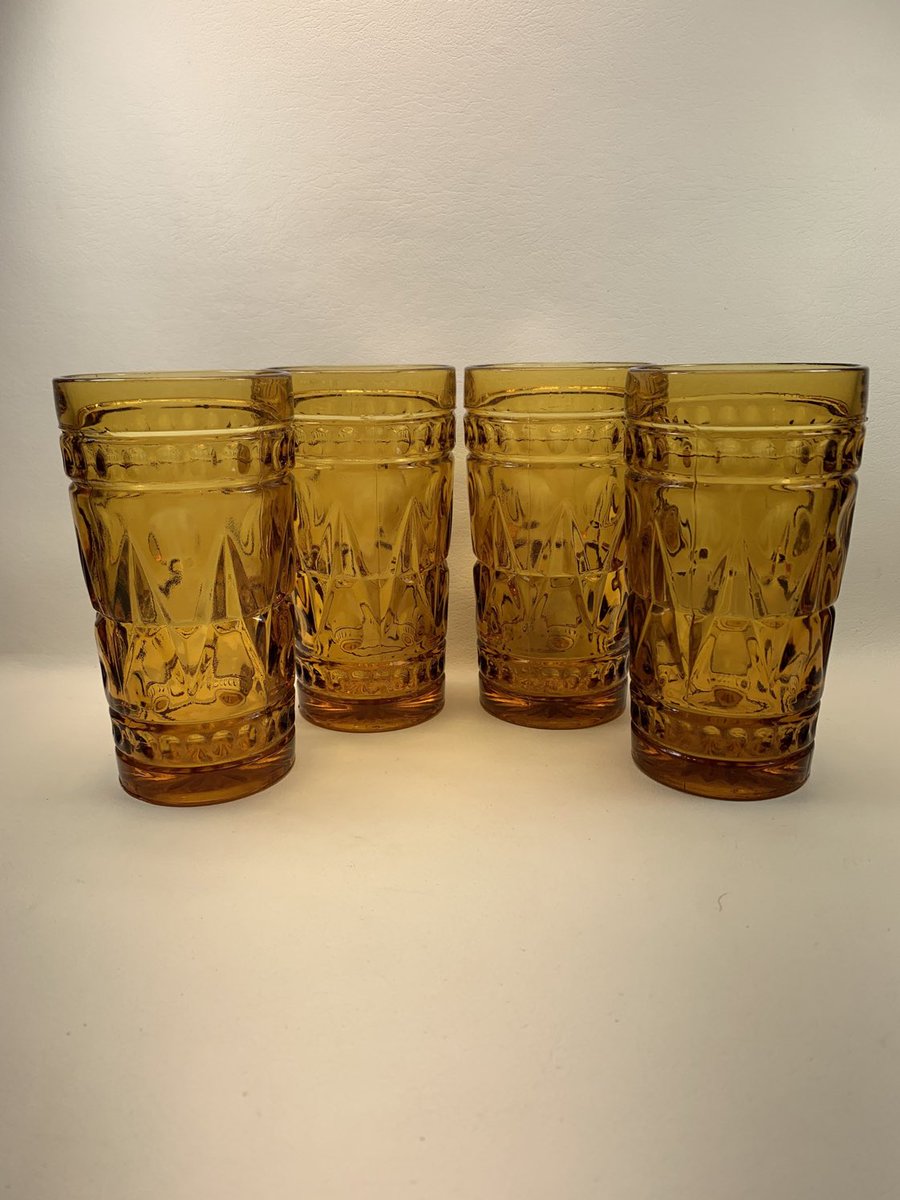 Excited to share this item from my #etsy shop: Indiana glass Vintage Amber colony park lane patterned tumblers #vintagetumblers #vintagefinds #vintagestyle #amberglass #vintageglassware #patternedglass #indianaglass #artdesign #kitchendecor etsy.me/2MKOBWR
Etsy...