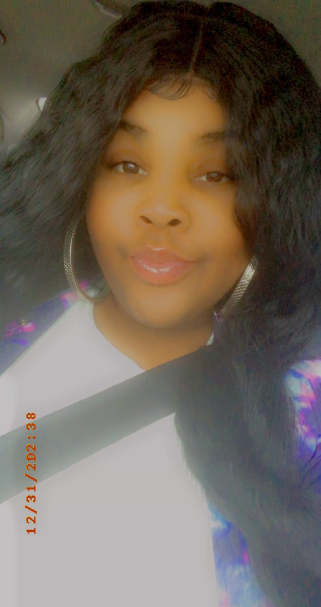 _BigBodyBenz_'s tweet photo. Just cause I never be on here 🤷🏽‍♀️✨ https://t.co/g8trf7pEyl