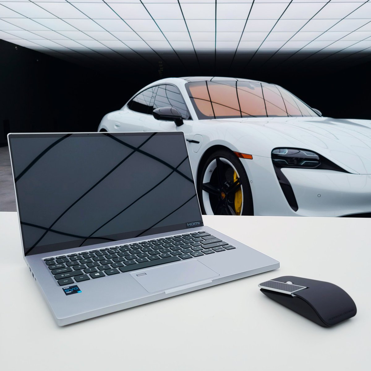 UnboxTherapy's tweet image. Shout out @AcerAmerica for sending over the Porsche Design Acer Book RS Laptop...check them out at the Acer #TechThatConnects virtual event. acertechconnects.com