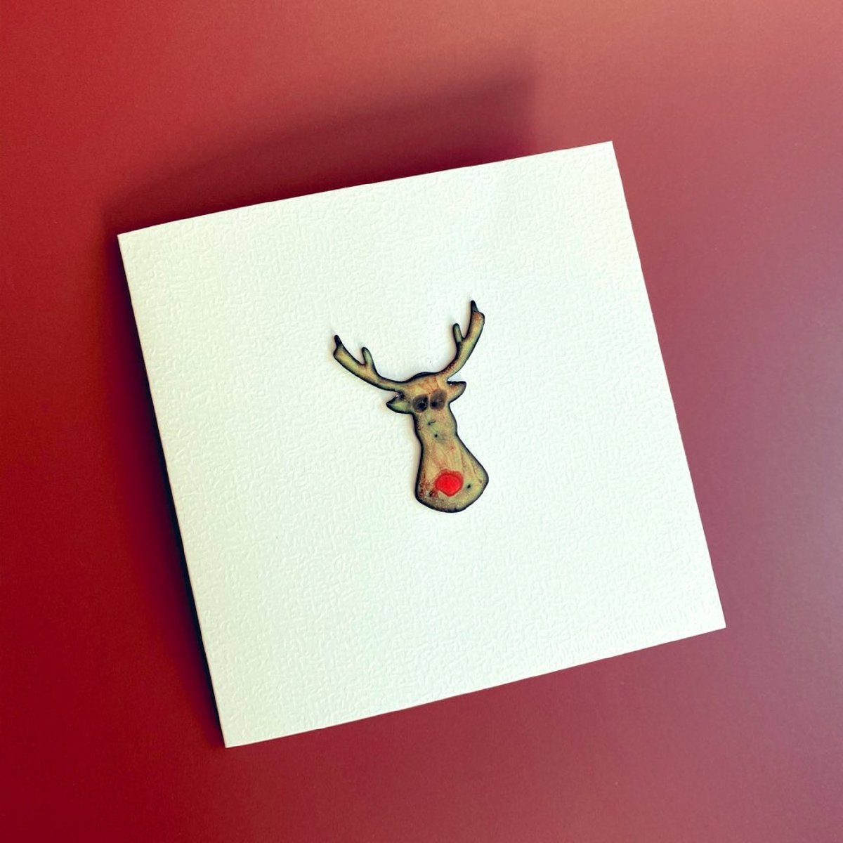 MaisyPlum2's tweet photo. Reindeer Christmas Card - Rudolph Handmade Card - Enamel Cards https://t.co/4XPGeJyNp0 #HandmadeHour #Inbizhour ##StandWithSmall #etsyselleruk ##LondonisLovinit #EshopsUK #EtsyUK #UKGiftAM #SmallCard https://t.co/NoY1yVQ1W1