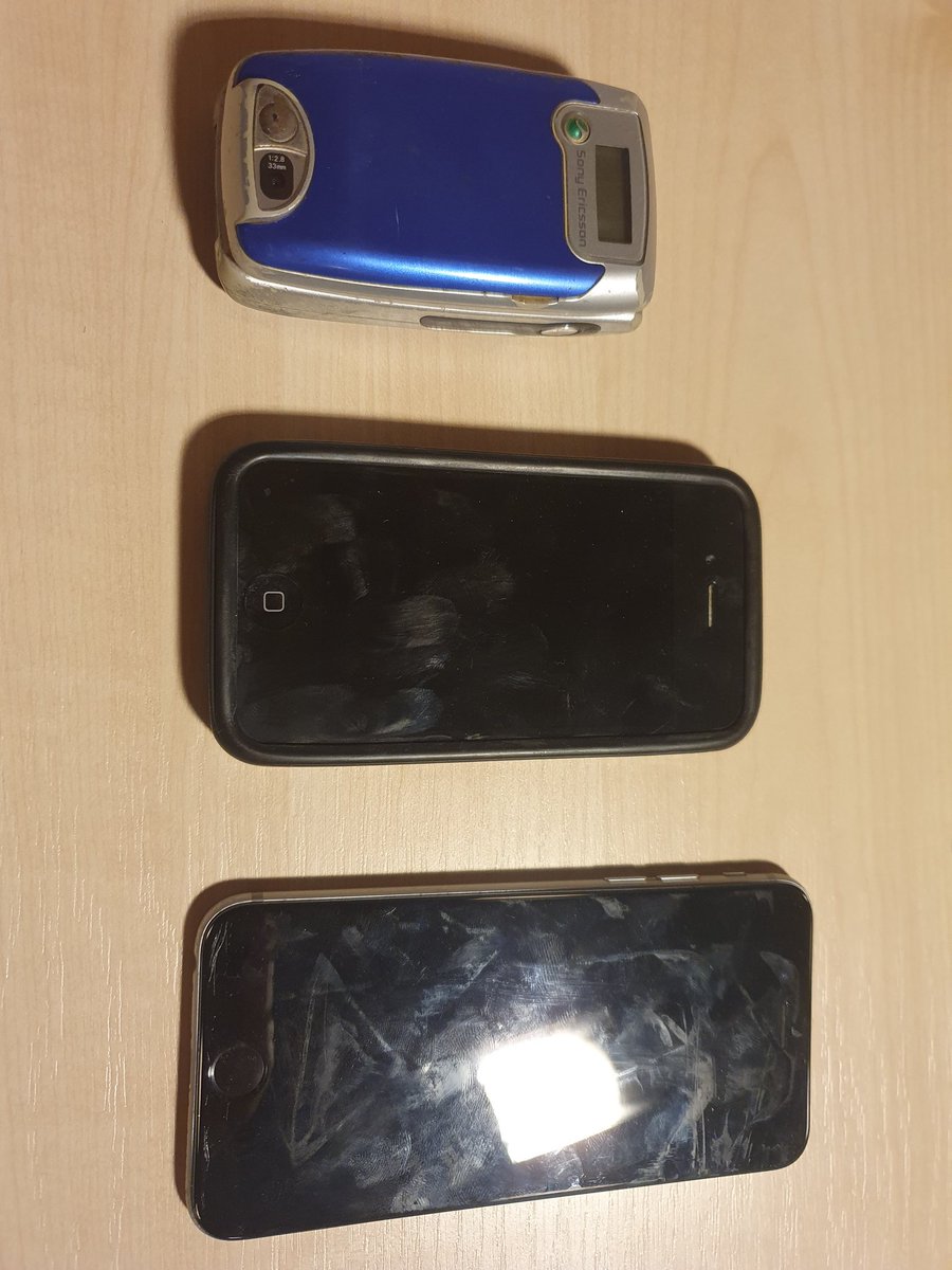 Der Wandel der Zeit mit meinen #smartphones aus vergangen Tagen. Das #Nokia habe ich leider nicht mehr.