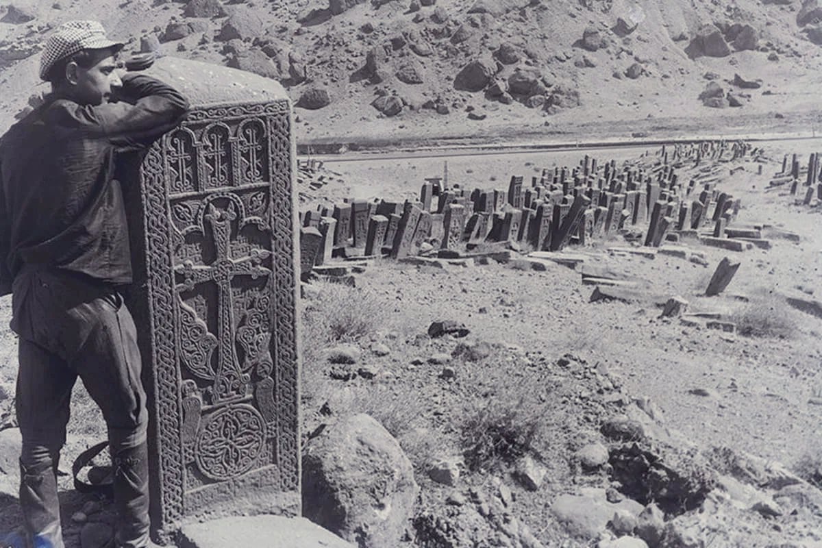 ArmUnesco's tweet photo. In 2010, #Khachkar, also known as an #Armenia|n cross-stone, was added to @UNESCO list of Intangible Cultural Heritage. 

At first glance, khachkars may look very similar, even the same. In reality, no two khachkars are the same. Each of their carvings is one of a kind💡 https://t.co/FBBHmdLfCo